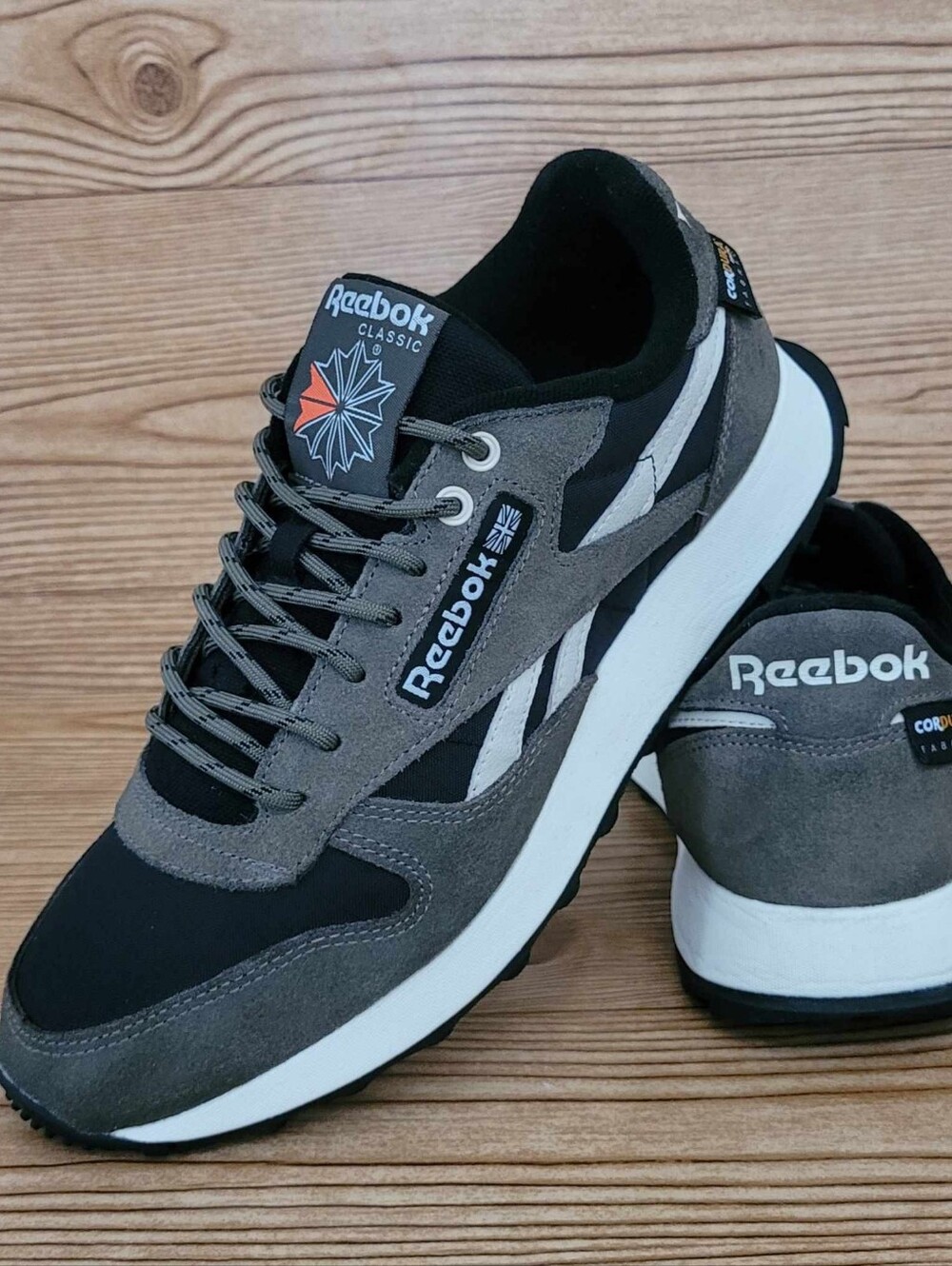 Reebok Classics Leather Sneakers